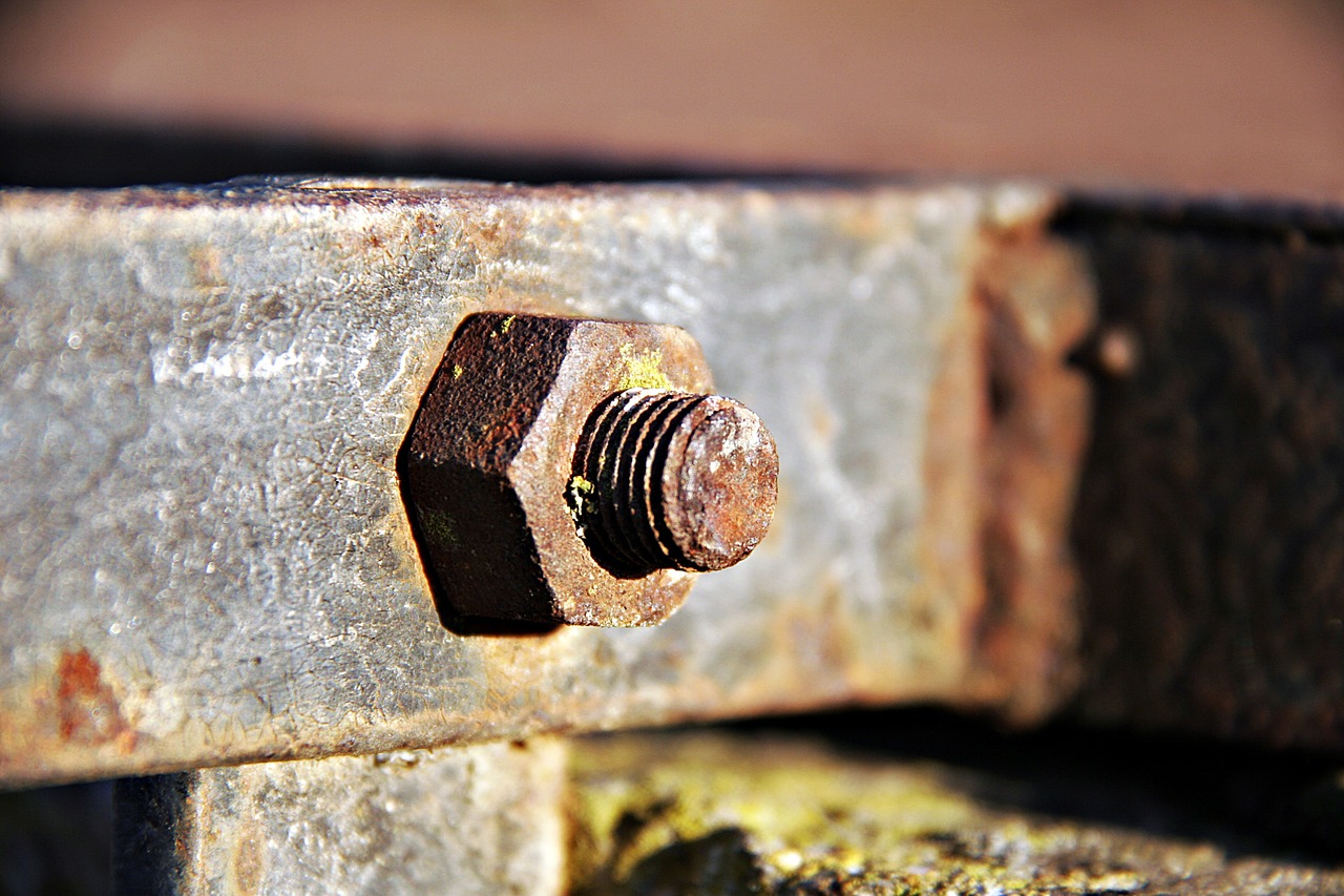 10 СПОСОБОВ КАК ОТКРУТИТЬ РЖАВЫЙ БОЛТ ИЛИ ГАЙКУ